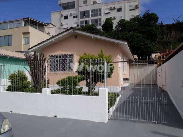 Casa com 2 quartos à venda na Rua Hermes Zapelini, 99, Barreiros, São José por R$ 954.000