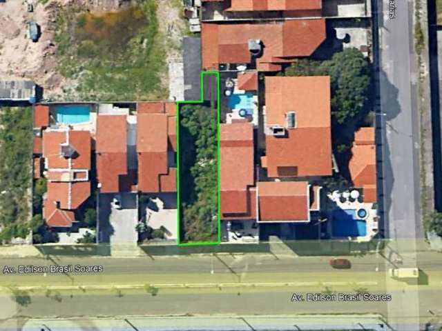 Terreno com 370m&#178; na Av. Edilson Brasil Soares