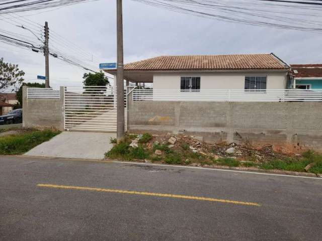 Imperdível! Casa à venda em Araucária-PR, bairro Cachoeira, 3 quartos, 2 banheiros, 1 vaga de garagem, 100m² de área