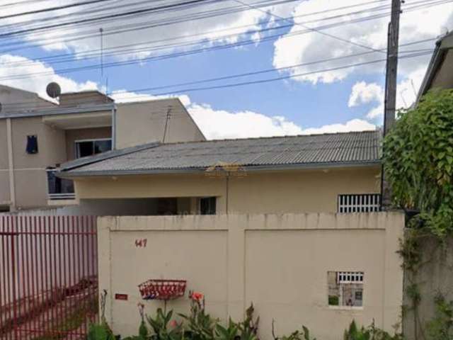 Linda Casa à Venda na Cidade Industrial de Curitiba-PR: 2 Quartos, Sala, Banheiro e Vaga de Garagem!