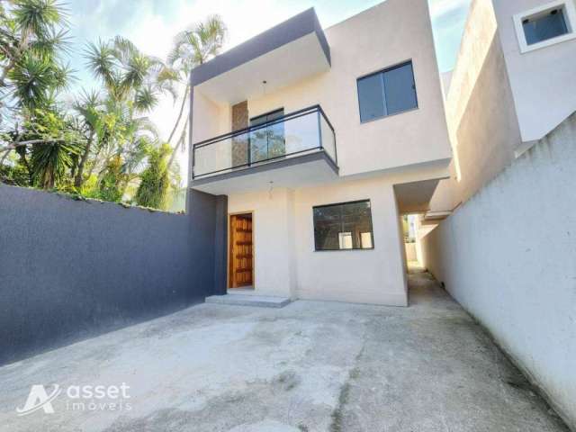 Asset Imóveis vende casa duplex com varanda e 4 quartos (1suíte), 150m², por R$ 900.000 - Itaipu - Niterói/RJ