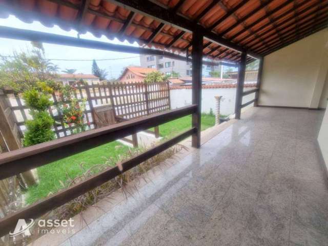 Asset Imóveis vende casa triplex com elevador e 4 quartos (1suíte), 300m². R$ 1.500.000 - Quadra da Praia de Piratininga - Nit