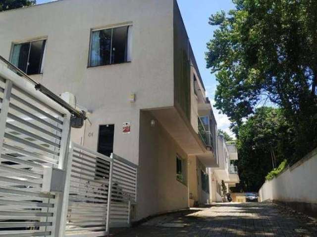 Asset Imóveis vende casa triplex com 4 quartos (2suítes), 210m², por R$ 1.290.000 - São Francisco - Niterói/RJ