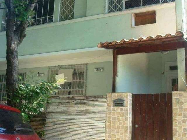 Asset Imóveis vende sobrado com 5 quartos (1suíte) por R$ 620.000 - Centro - Niterói/RJ