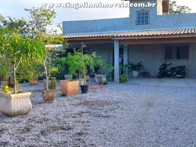 Casa para Venda em Caraguatatuba, Morro do Algodão, 1 dormitório, 1 suíte, 2 banheiros, 3 vagas