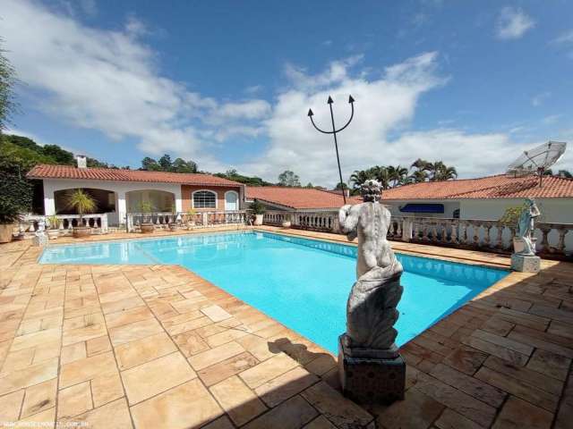 Casa para Venda em Bragança Paulista, Lagos de Santa Helena, 4 dormitórios, 2 suítes, 5 banheiros, 6 vagas