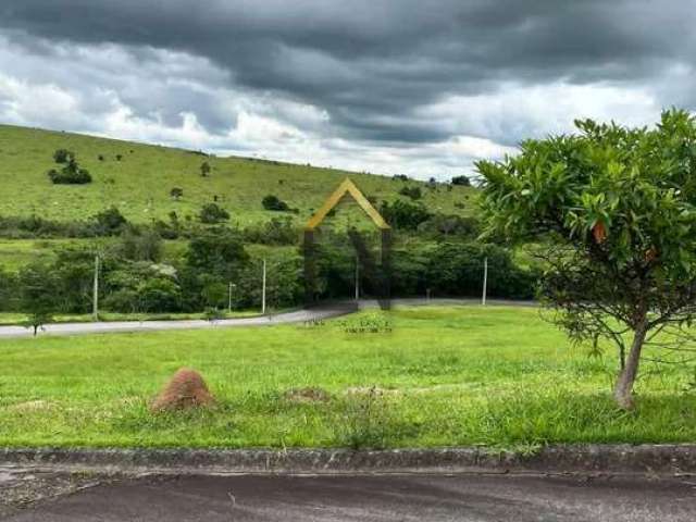 Terreno no Condomínio Bella Vitta, Taubaté, SP