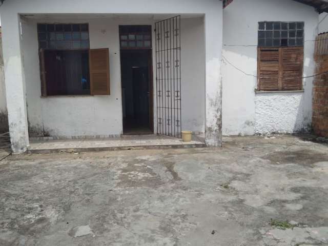 Baixou o preço!!Vendo casa de 2/4 no Distrito Industrial.