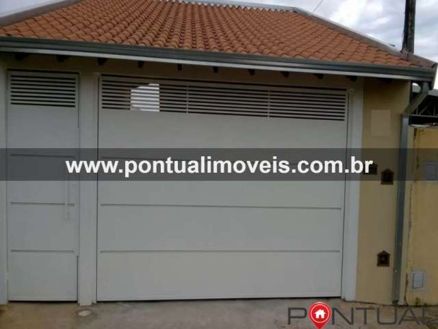 Casa à venda em Marília-SP, Jardim Universitário: 3 quartos, 1 suíte, 1 sala, 2 vagas de garagem, 168m² de área. Imperdível!