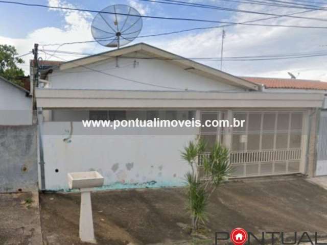 Imperdível casa à venda em Marília-SP, no bairro Núcleo Habitacional Nova Marília: 2 quartos, 2 suítes, 1 sala, 3 banheiros, 2 vagas de garagem, 122,17 m².