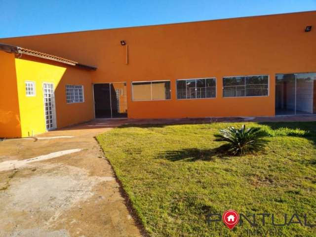 Oportunidade Única: Barracão Comercial à Venda em Marília-SP, Jardim Paraíso - 297m², 1 Sala e 2 Banheiros!