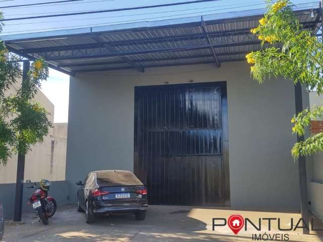 Barracão Comercial à Venda em Marília-SP, Jardim Nazareth - 2 Banheiros - 180m² de Área