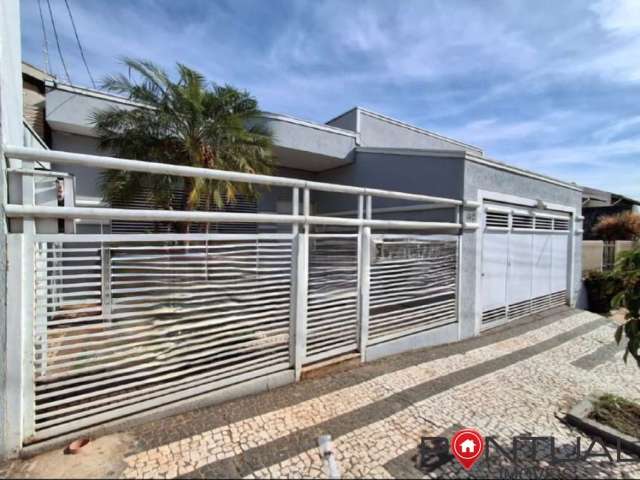 Imperdível: Casa para locação em Marília-SP, Jardim Portal do Sol! 3 quartos, 1 suíte, 1 sala, 2 vagas de garagem. Venha conferir!