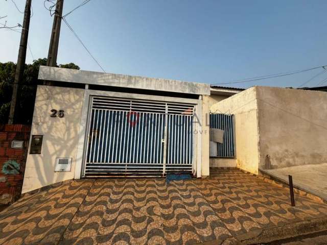 Casa à venda em Marília-SP, Parque das Azaléias: 2 quartos, sala, banheiro, vaga de garagem!