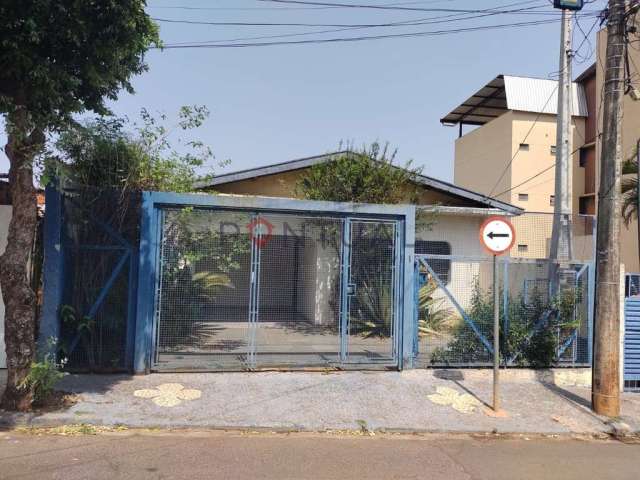 Imperdível! Casa à venda em Marília-SP, no bairro Boa Vista com 3 quartos, sala, banheiro, 2 vagas de garagem e 150m² de área.