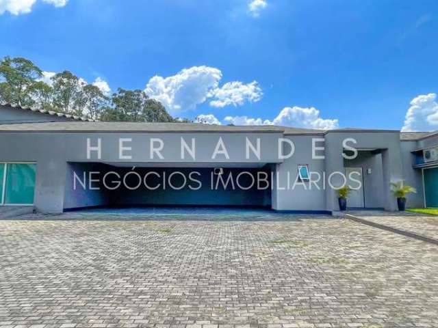 Luxuosa casa em condomínio para locação em Barueri-SP, Tamboré: 4 quartos, 4 suítes, 2 salas, 7 banheiros, 4 vagas, 1.500m².