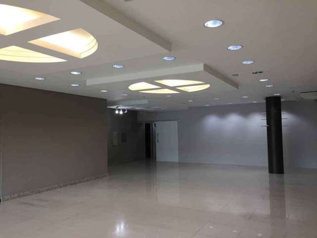 Sala Comercial no Térreo na Avenida Duque de Caxias