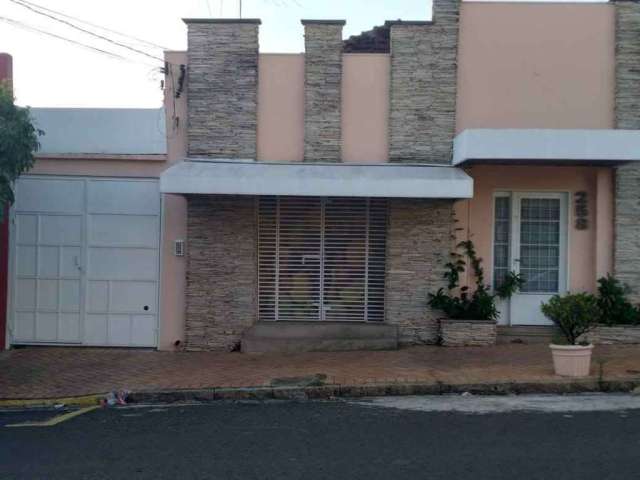 Excelente casa residencial e comercial no centro de Marília