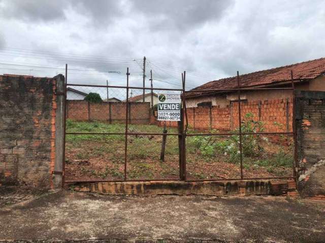 Terreno de 275 m² à venda no Jd. Monte Azul - Lençóis Paulista / SP