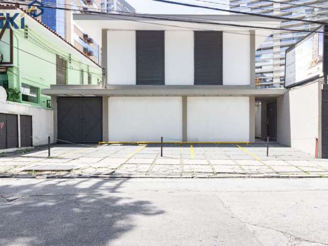 Excelente imóvel comercial, com 300m2 AU, 8 salas, 7 wcs, 5 vagas