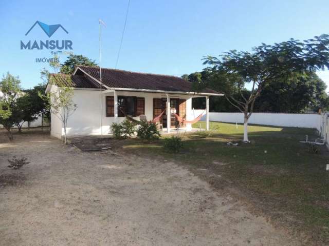 Casa com 2 dormitórios à venda, 69 m² por R$ 399.000 - Pontal do Sul - Pontal do Paraná/PR