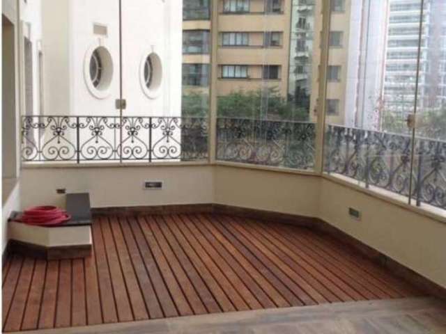 Apartamento Alto Padrão - 335 m² - 4 dormitórios - 4 suítes - 5 vagas