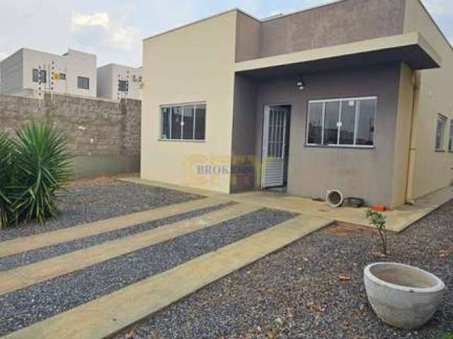 Vende-se Casa Santa Cruz 2 (Rua sem Saída)