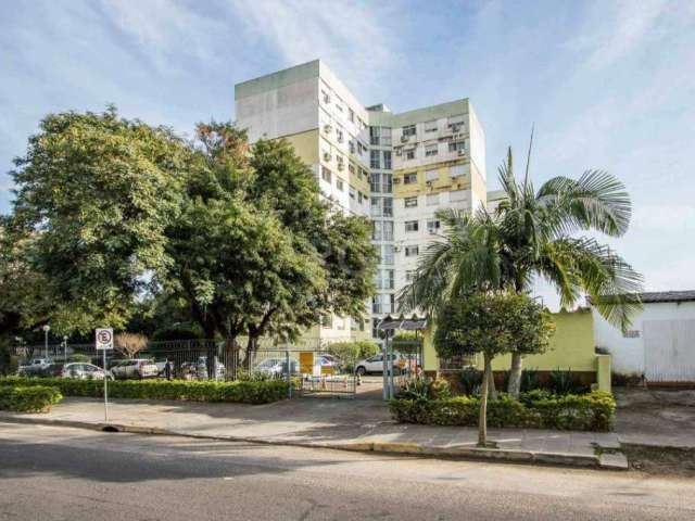 APARTAMENTO 2 DORMITÓRIOS | TRISTEZA | ZONA SUL&lt;BR&gt;&lt;BR&gt;Ótimo apartamento com  59m² , 2 dormitórios, todo reformado, com cozinha americana, rebaixo de gesso, porcelanato no living, laminado