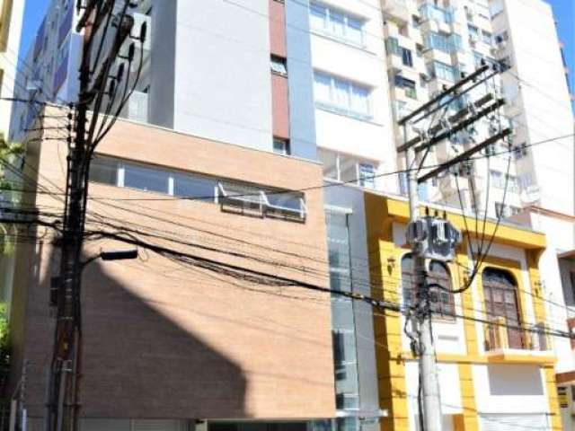 Lindo apartamento 2 dormitórios com 1 suíte, amplo garden, living 2 ambientes, cozinha com churrasqueira, área de serviço e box duplo de garagem .&lt;BR&gt;O bairro Bom Fim é um bairro tranquilo, com 