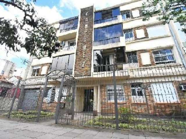 Amplo apartamento térreo de 02 dormitórios , com duas vagas de garagem e mais uma vaga para visitante .Excelente localização .São  79,32 m² de área privativa, 02 banheiros,sala, cozinha, área de servi