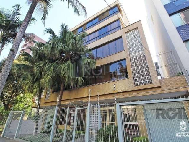 Cobertura DUPLEX,  3 dormitórios, suite, WC social completo, cozinha, dependência completa. 175 m² de área privativa, no PRIMEIRO piso. Localizada na Rua João Telles, no  Bom Fim. 5º piso, de frente, 