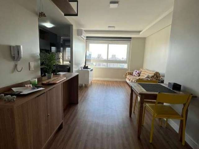 Otimo apt 3 dorm transformado em 2, suite, closet, banheiro social, living com cozinha americana, churrasqueira, vaga dupla condominio com piscina, salão de festas, salão gourmet, sala de yoga/pilates