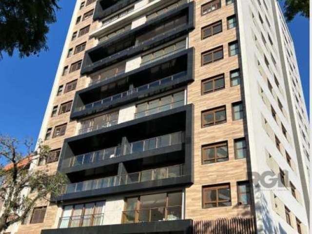 EXCELENTE APARTAMENTO DE FRENTE COM 3 SUÍTES, UMA MASTER, LIVING 4 AMBIENTES COM CHURRASQUEIRA, VISTA PANORÂMICA DO RIO, GABINETE, LAVABO.&lt;BR&gt;EDIFÍCIO  COM TOTAL INFRA ESTRUTURA, 2 VAGAS DE GARA