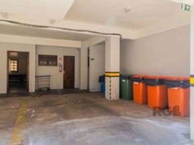 Apartamento à venda localizado na Rua Doutor Castro de Menezes, no bairro Tristeza em Porto Alegre. Este imóvel conta com área construída de 73m², oferecendo 2 quartos, 1 banheiro e 1 vaga de garagem.