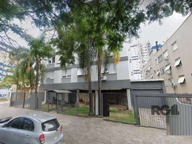 Ótimo apartamento no bairro Santana, de frente, semi mobiliado, desocupado, com 62m² privativos, de 2 dormitórios. Possui sala ampla para 2 ambientes, 2 dormitórios, lavabo, banheiro social com box de