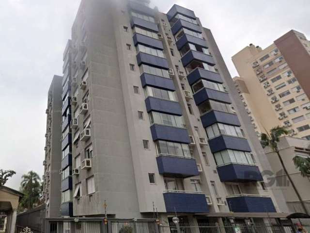 Excelente apartamento no bairro Santana 2 quartos com linda vista e muito ensolarado! Possui living para 2 ambientes com sacada fechada, cozinha com armários sob medida, área de serviço separada, banh