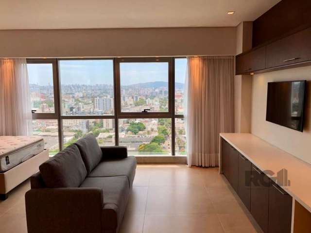 Excelente apartamento com 46,77m² de área privativa composto por 1 dormitório, amplo living integrado com a cozinha e área de serviço, banheiro social e 1 vaga de garagem escriturada. Está situado no 