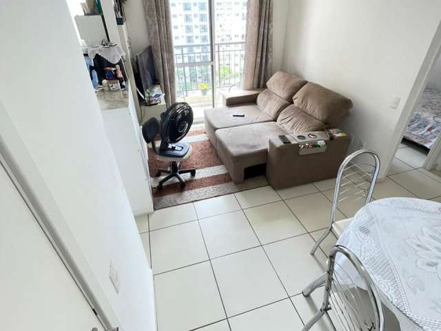 Apartamento a venda com 2 quartos em frente ao shopping Jóquei em Fortaleza - CE