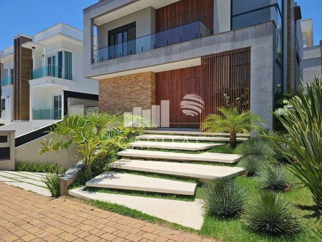 Casa à Venda Com 480m², 4 Suítes, 7 Banheiros e 5 Vagas