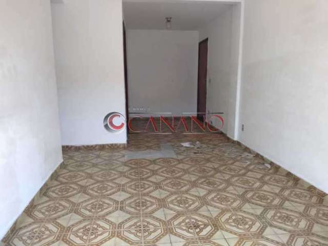 Apartamento com 2 quartos à venda na Rua Lancastre, Cascadura, Rio de Janeiro, 65 m2 por R$ 100.000