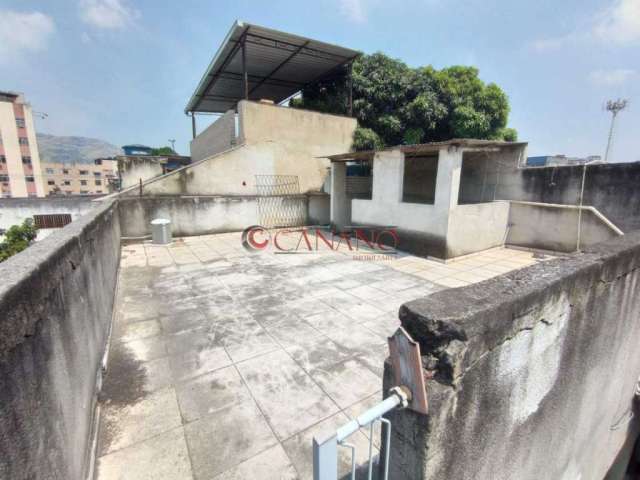 Casa com 3 quartos à venda na Avenida Dom Hélder Câmara, Cascadura, Rio de Janeiro, 180 m2 por R$ 410.000