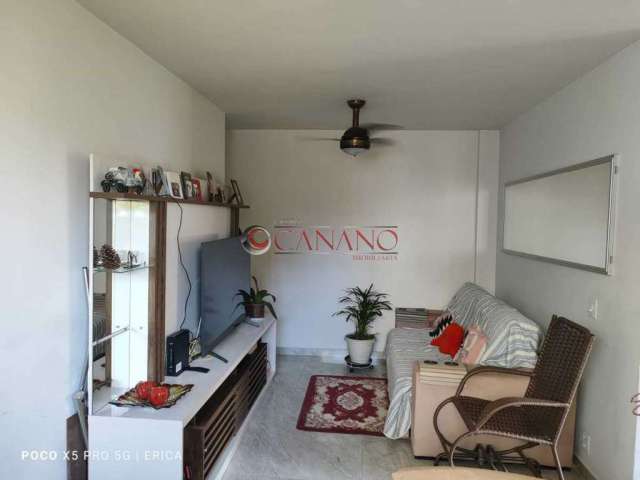 Apartamento com 2 quartos à venda na Rua Cristóvão Colombo, Cachambi, Rio de Janeiro, 65 m2 por R$ 185.000