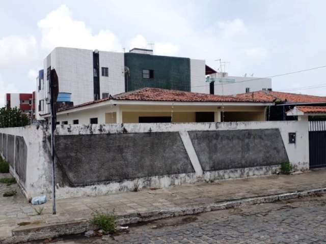 REF: CA018 - Casa à Venda, João Pessoa, Bancários, 3 quartos com quintal