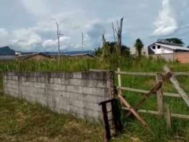 Vendo terreno golfinho a 800 metros da pista