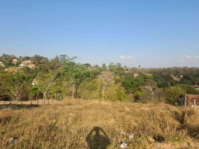 Terreno à venda na Avenida dos Licuris, Vila Verde, Betim por R$ 250.000