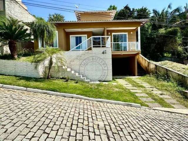 Seu Refúgio em Pedra da Mata: Casa com 3 Quartos e Lazer Completo!