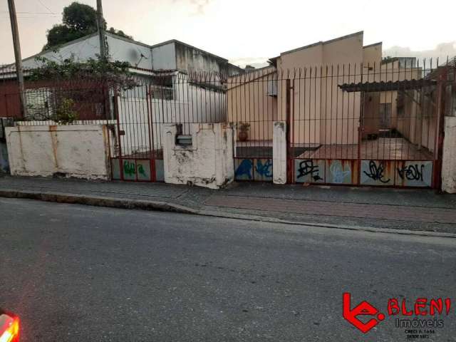 Venda CASA COM 3 Quartos com RGI, PARA FINS COMERCIAIS EM SANTA CRUZ-RJ