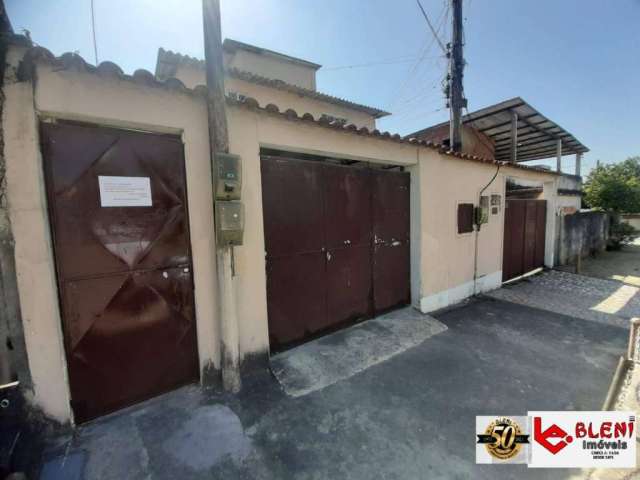 Casa 3 quartos com piscina + 03 casas kitnets em Santa Cruz - RJ