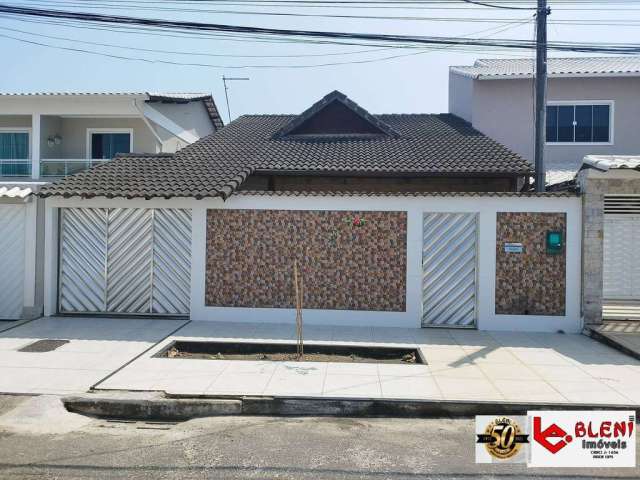 Casa Linear com 3 Quartos com Piscina em Condomínio fechado - Santa Cruz-RJ