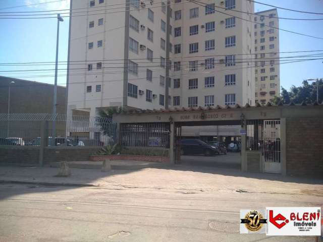 Apartamento com 2 quartos no centro de Santa Cruz/Rj